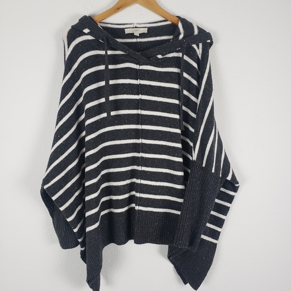 Loft knit striped gray and white hooded sweater - Picture 3 of 8